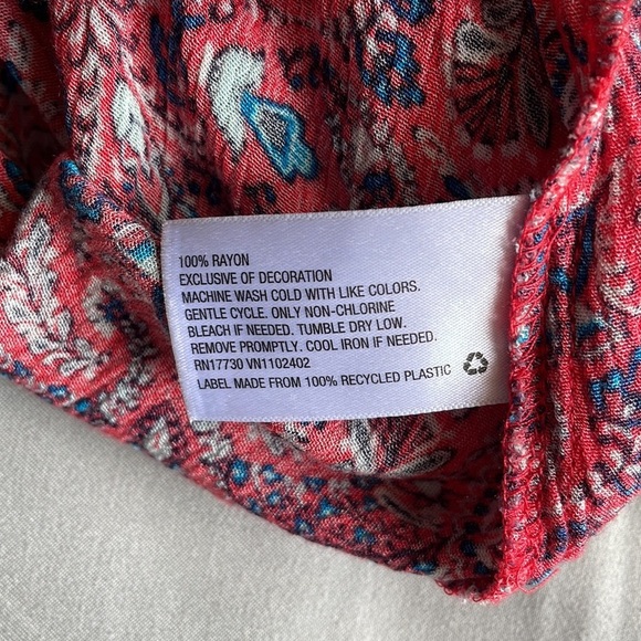 Patterned, open shoulder loose top - Picture 6 of 6